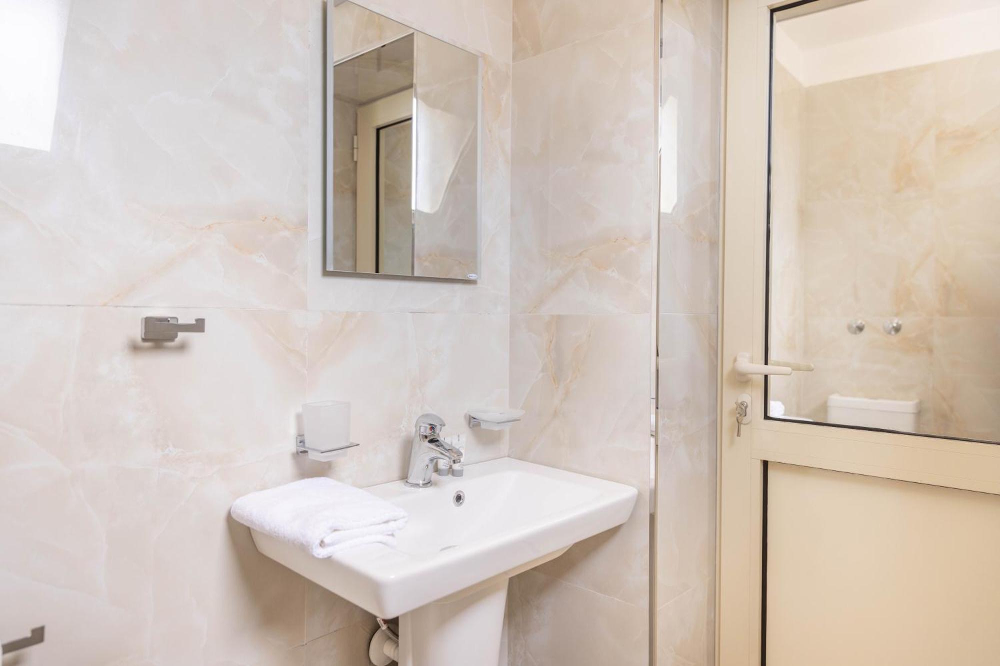 Hotel Vila Max Dıraç Dış mekan fotoğraf